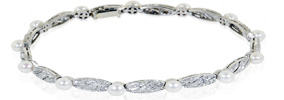 Diamant-Armband mit Platinfassungen für Altschliffdiamanten, Gold und Perlchen, für Vergrösserung bitte hier klicken!