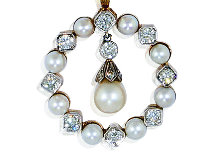 Diamant-Perlen-Anhänger, rund mit 1,35ct Diamanten und Perlen besetzt, in 14ct Gold, für Vergrösserung bitte hier klicken!